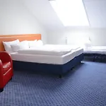 Отель Aquamarin 3*